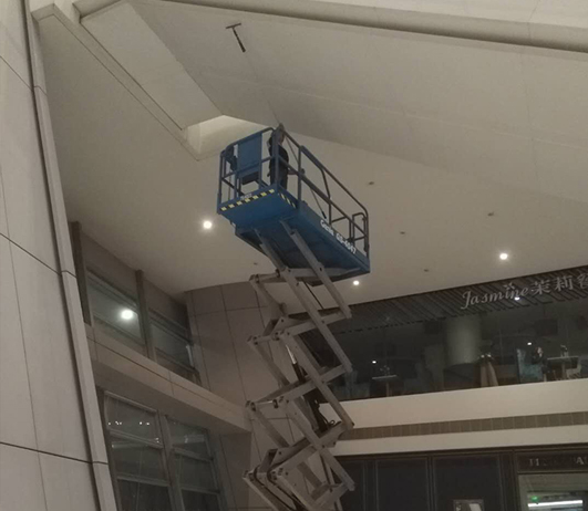 恒隆广场高空清洗(图2)